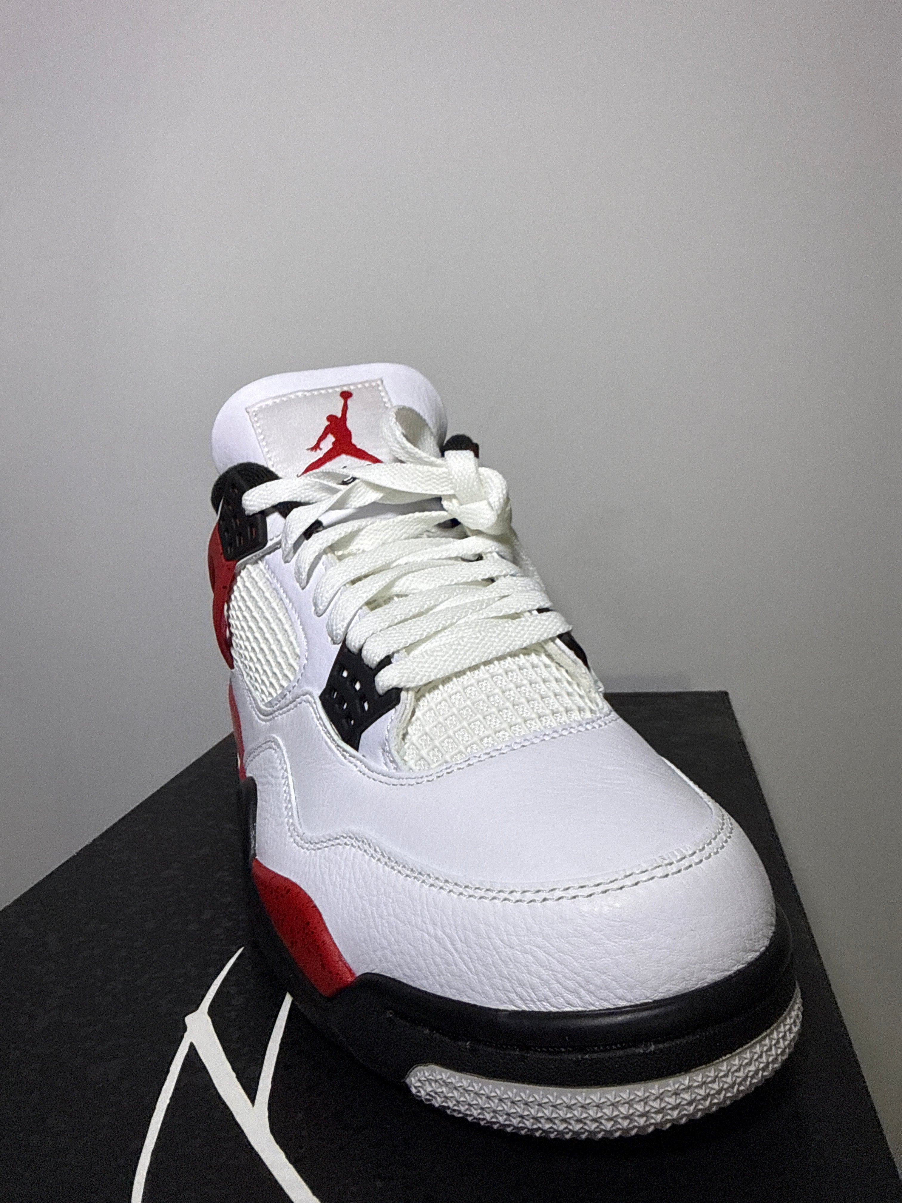 Air Jordan 4 Retro