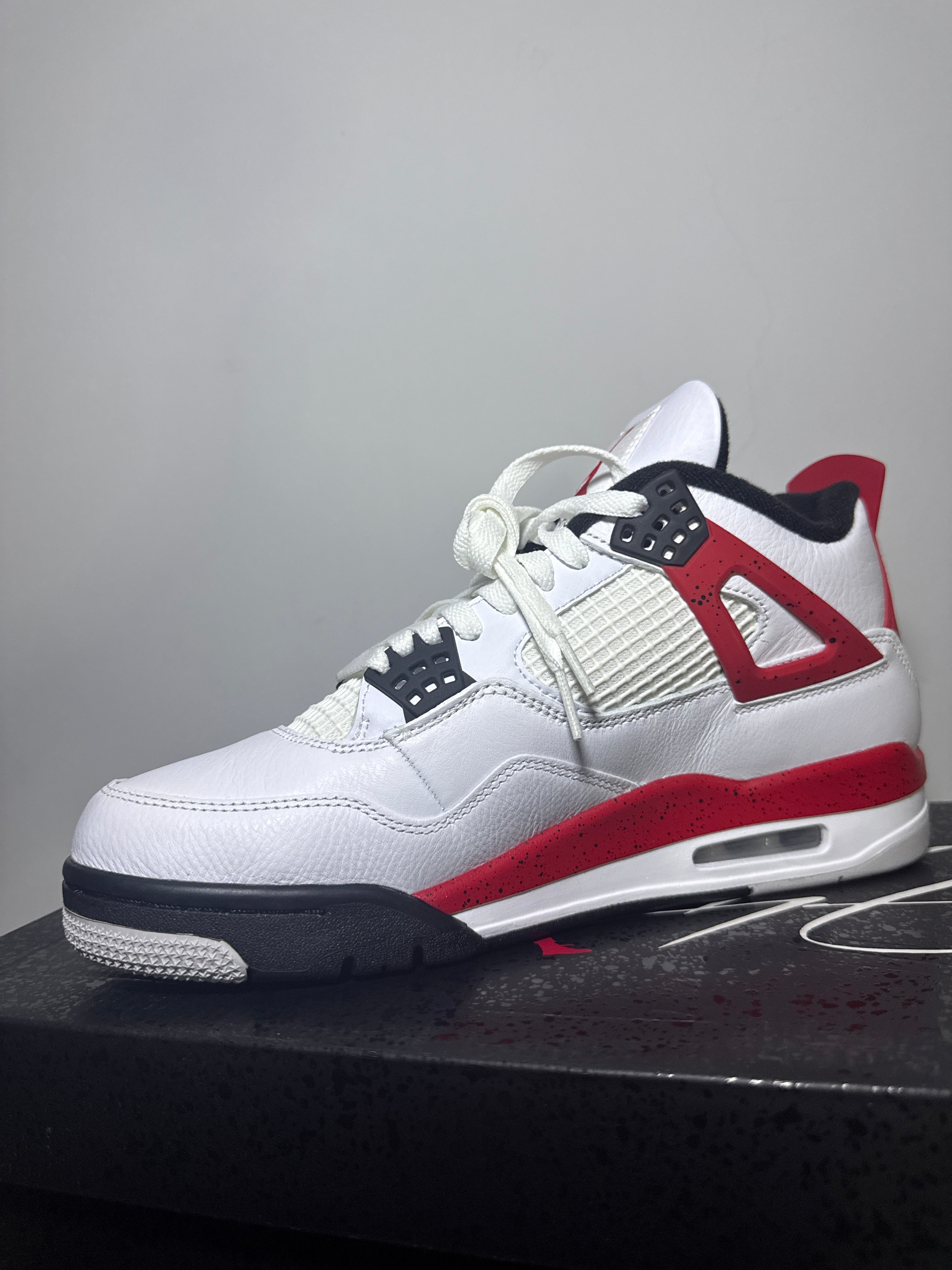 Air Jordan 4 Retro