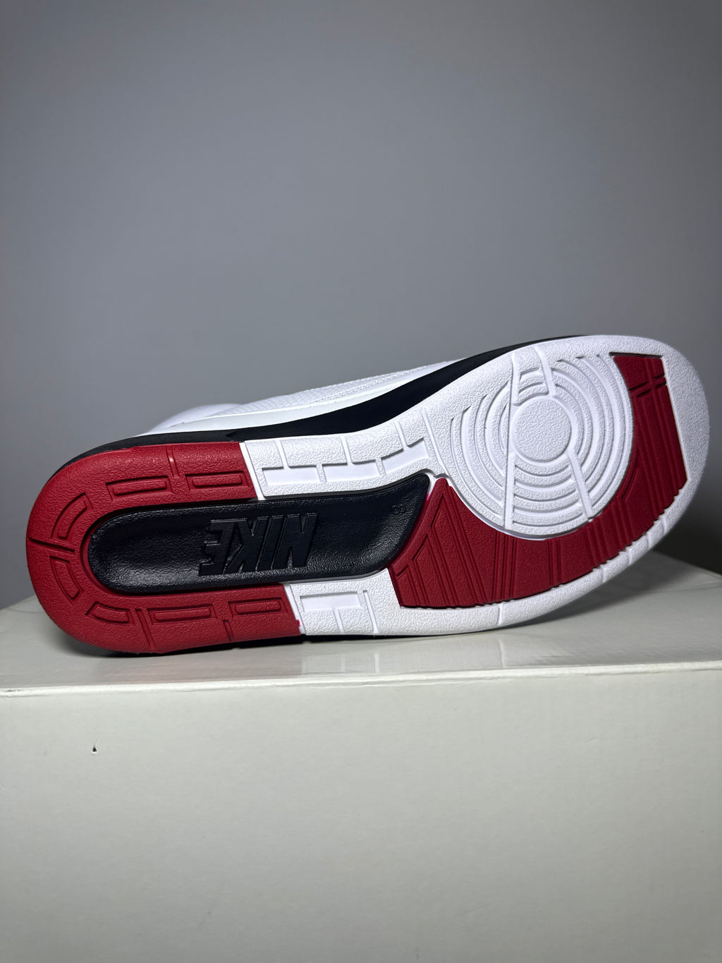 Air Jordan 2 Retro OG Chicago (2022)