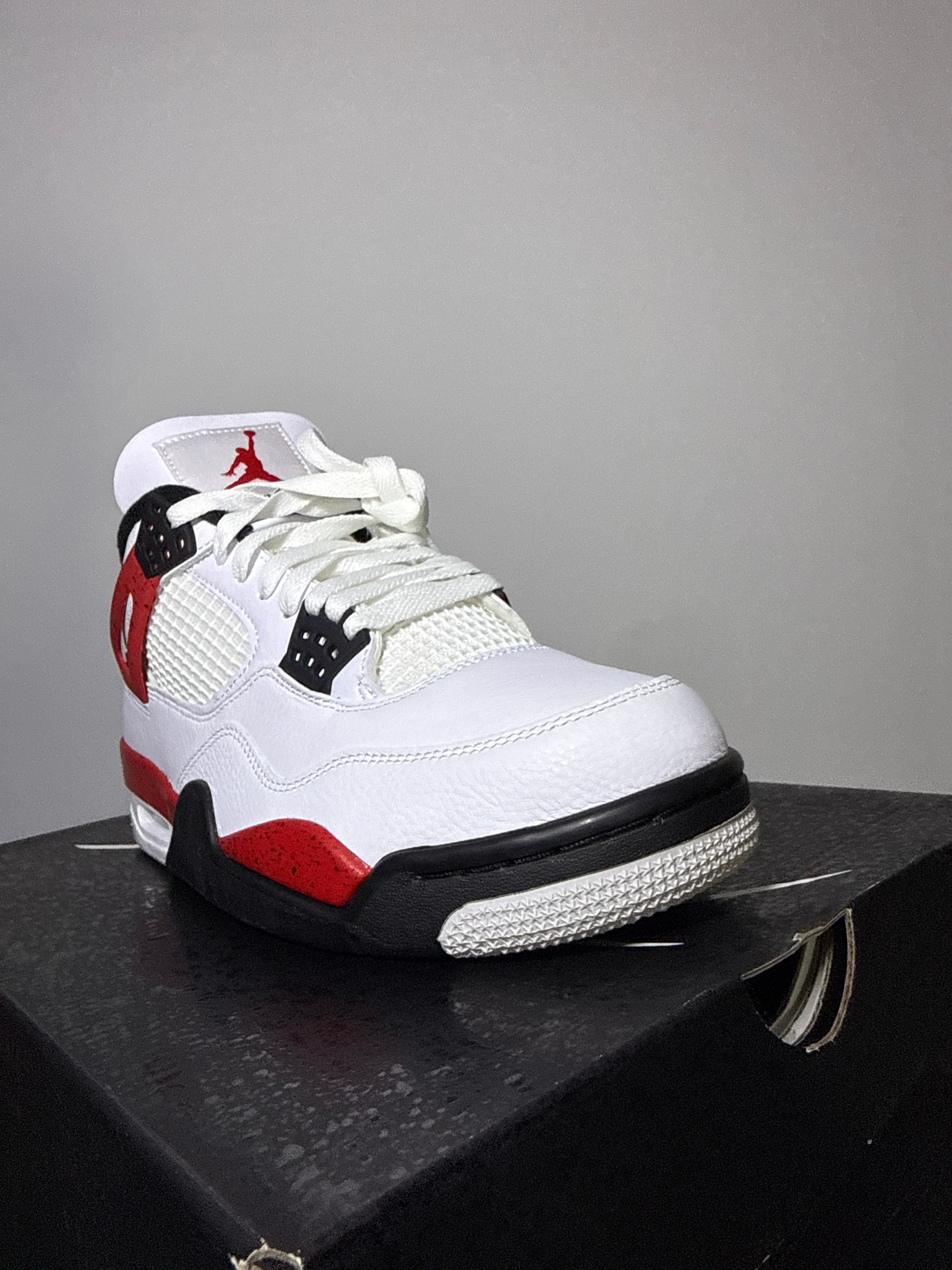 Air Jordan 4 Retro