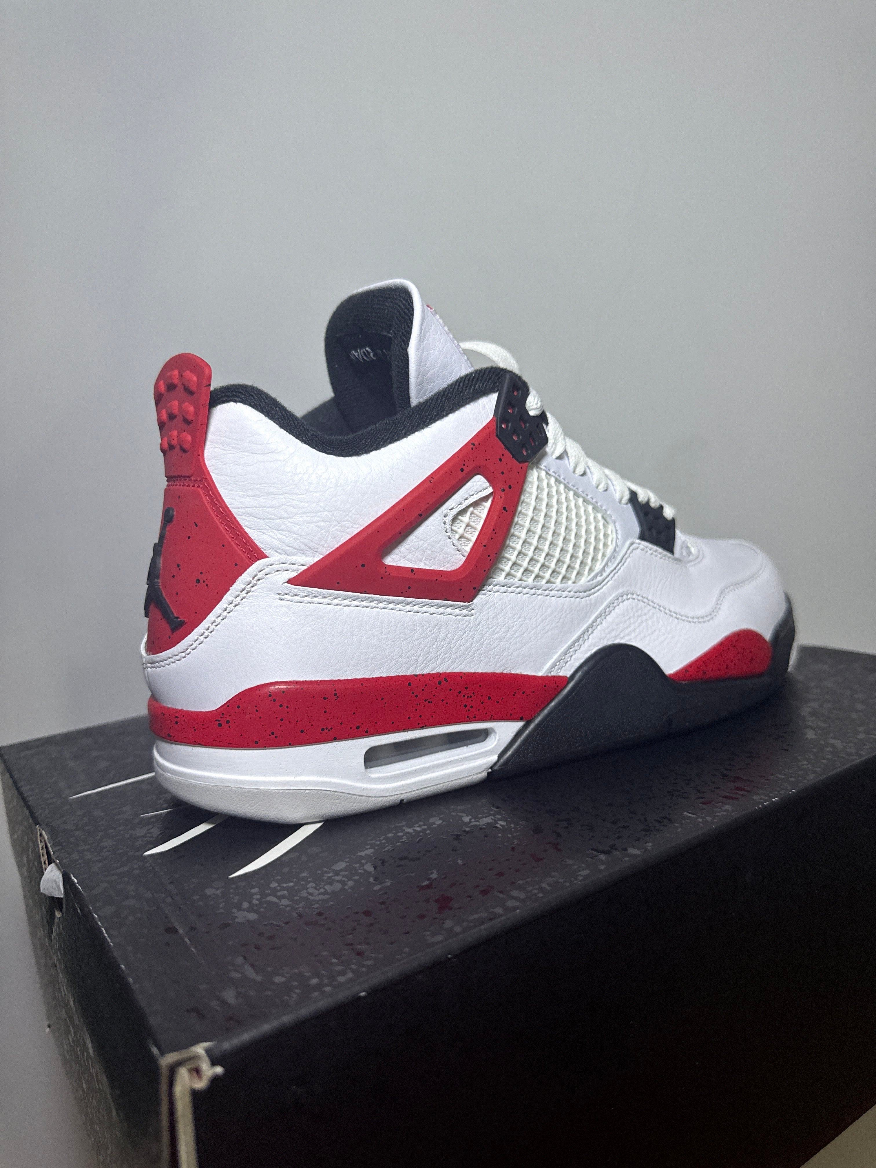 Air Jordan 4 Retro