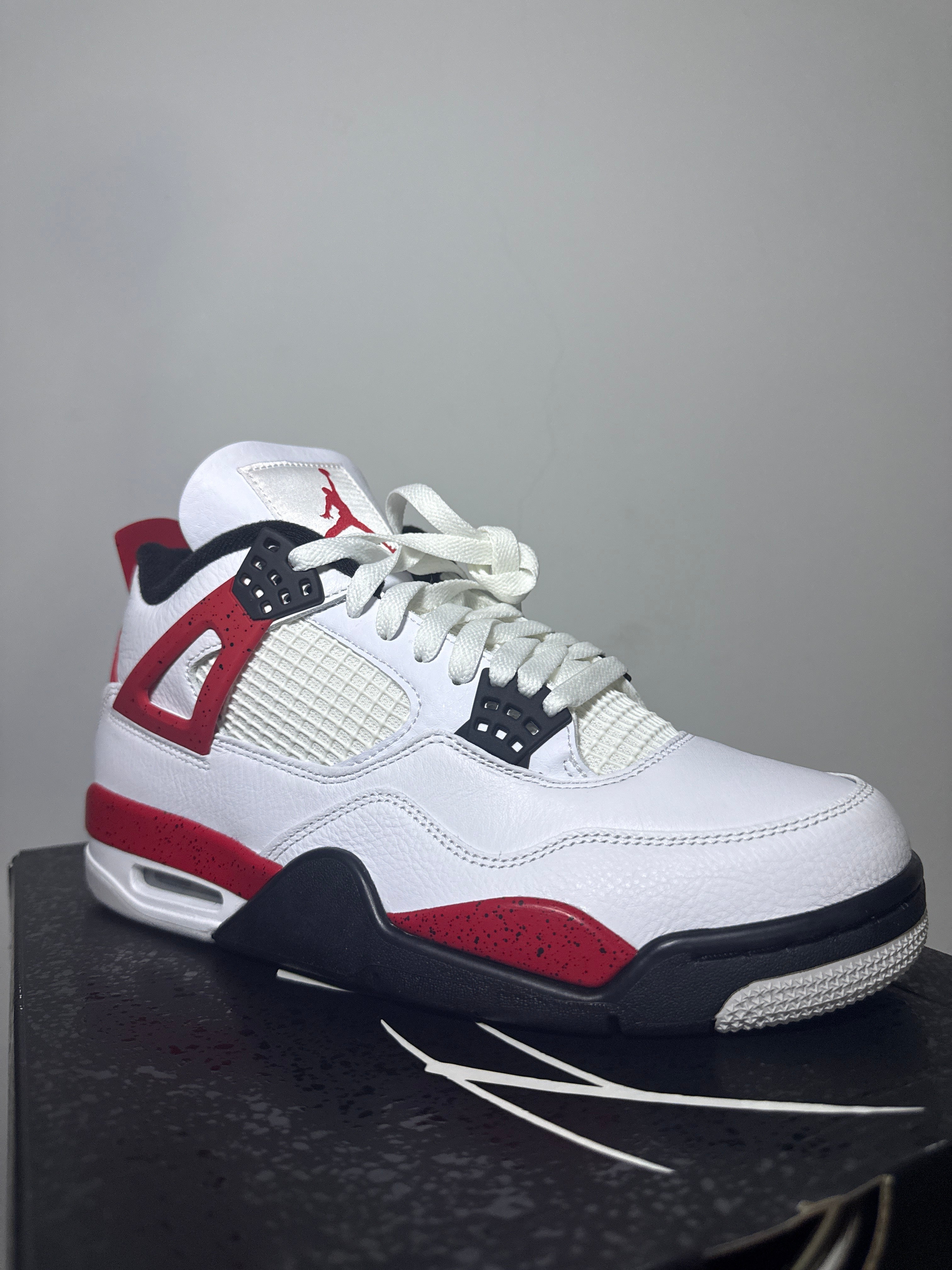 Air Jordan 4 Retro